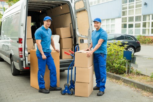 Removal van for flats and houses in Catford
